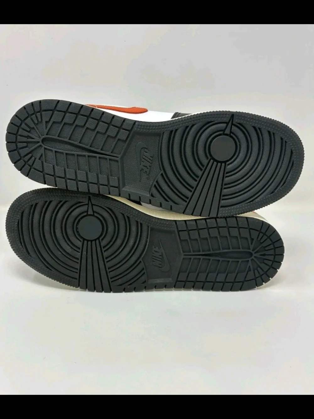 Jordan Air Jordan 1 Low Black Starfish White Sail 553558-081 GS 5Y Womens 6.5